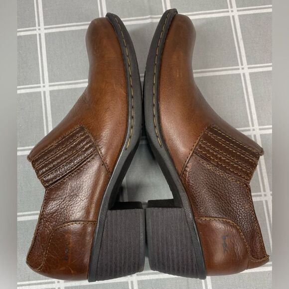 BOC Born Concept Brown Leather Slip on Boots Ankle Booties Womens Size 6 Shoes - Picture 7 of 15